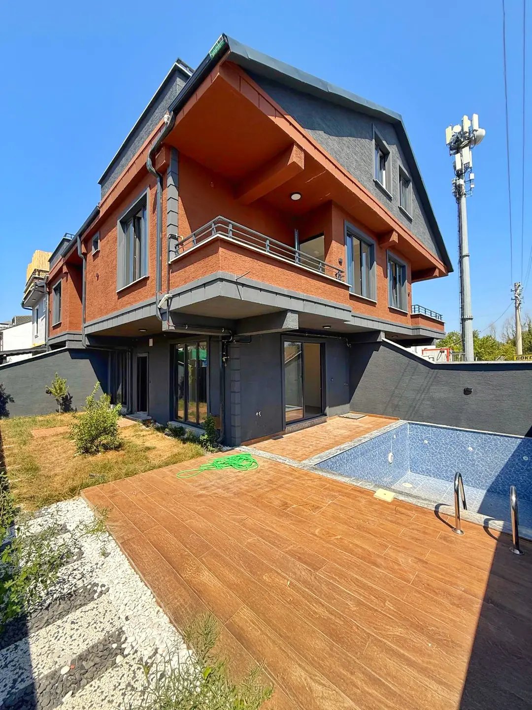 HAVUZLU, KOMPLE GRANİT ZEMİN, GENİŞ BAHÇE-BİNA KULLANIM ALANLI, YERDEN ISITMA 4+1 TRİPLEKS VİLLA! KOCAALİ ALANDERE MH — Satılık Villa, Kocaali