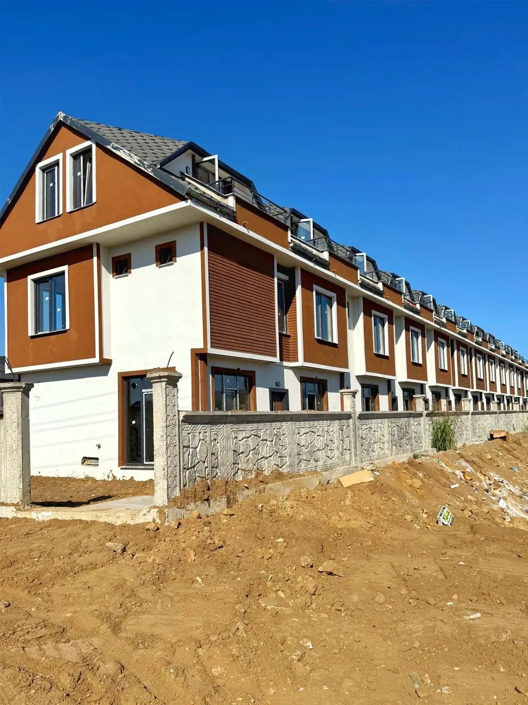 İLÇEMİZİN EN UYGUN FİYAT VİLLASI! EBEVEYN BANYO, DENİZE 50METRE, ÖN-ARKA ÇİFT BAHÇELİ 3+1 TRİPLEKS VİLLA! KOCAALİ KADIKÖY MH — Satılık Villa, Kocaali