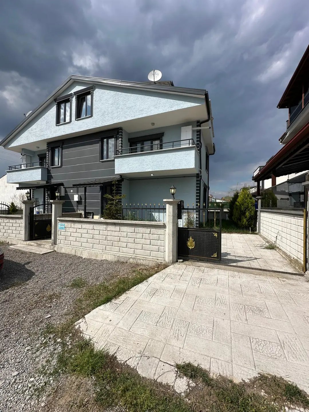 KENDİNE GARAJLI, 3 CEPHE GENİŞ BAHÇE ALANI, KOMBİ(PETEK), 4+1 TRİPLEKS VİLLA! KOCAALİ ALANDERE MH — Satılık Villa, Kocaali