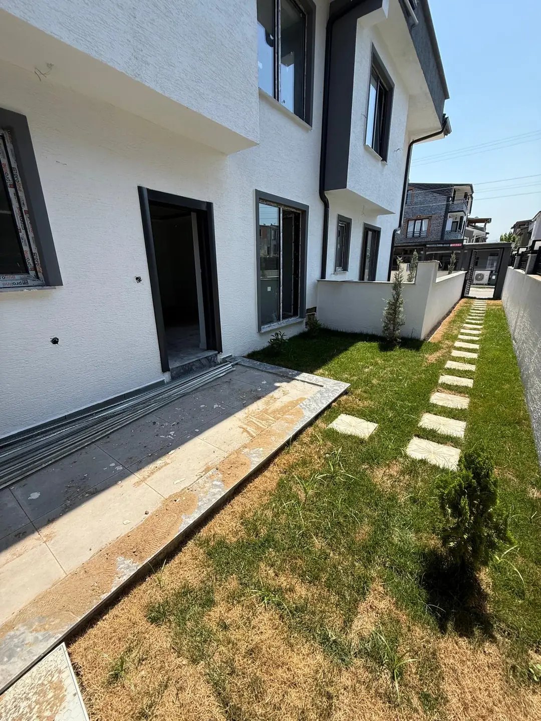 MÜSTAKİL GİRİŞ-BAHÇE, EBEVEYN BANYO, MERKEZ PLAJ 3+1 TRİPLEKS ! KOCAALİ YALI MH — Satılık Villa, Kocaali